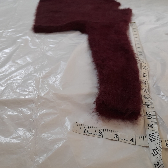 ● Arizona Jean Co. | Cropp Faux Fur Sweater - Picture 8 of 10